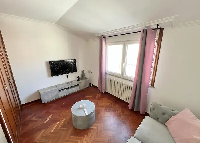 Pink Panther Apartment *